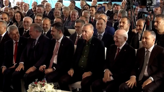 Osman Aşkın Bak Erdoğan'a övgüler yağdırırken hızını alamadı! Diğer bakanların gülmesi dikkat çekti - Resim : 1