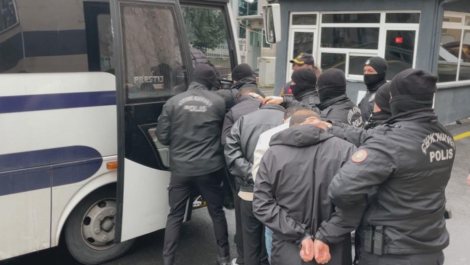 Burak Tuncel'e suikast anı ortaya çıktı! Maskelerle araçtan inip 37 mermi sıkmışlar! - Resim : 4