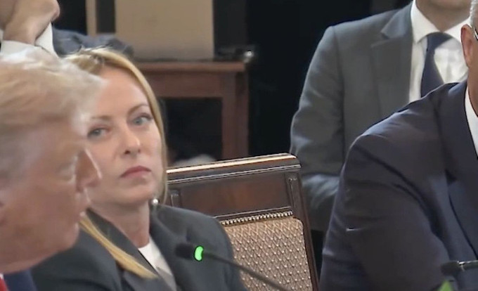 Meloni'nin mimikleri Beyaz Saray'daki görüşmeye damga vurdu - Resim : 1