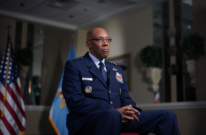 Trump, Pentagon'u salladı; ABD Genelkurmay Başkanı Brown görevden alındı - Resim : 1