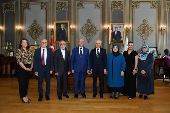Köşkün halıları Rektör Bey’in makamına! Zehirlenme korkusuyla çay ocağına şifre! - Resim : 2