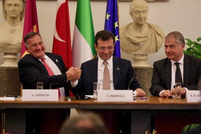 İmamoğlu, 73 kişiyle Roma'ya çıkartma yaptı! Kaldıkları otelin fiyatı dudak uçuklattı - Resim : 1