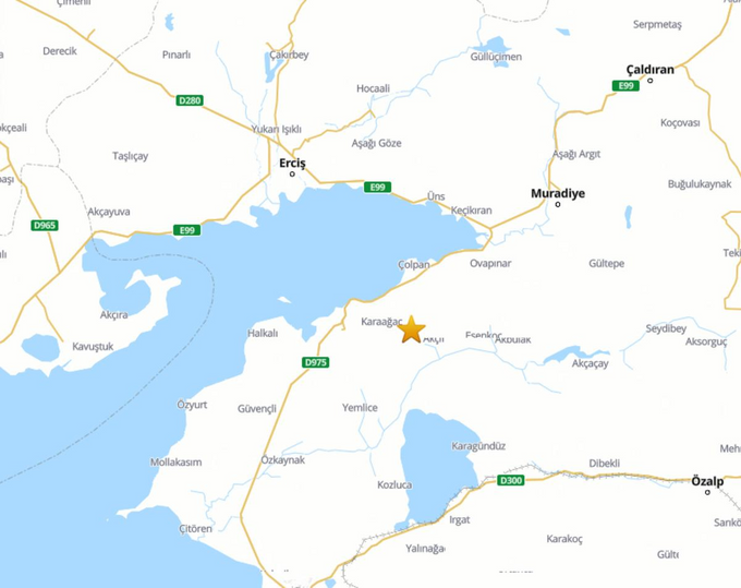 Van’da 5,2 büyüklüğünde deprem: Çevre illerde de hissedildi - Resim : 1