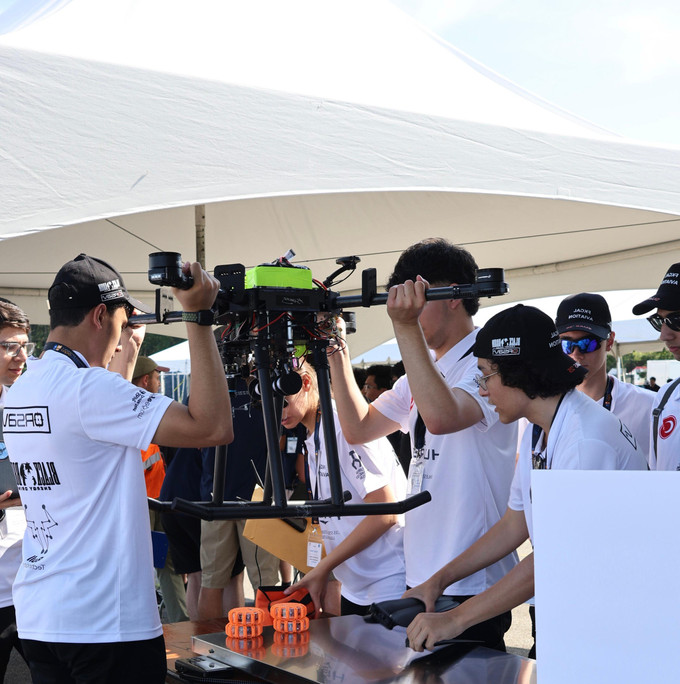 T&uuml;rk &ouml;ğrenciler ABD'den &ccedil;ifte &ouml;d&uuml;lle d&ouml;nd&uuml; - Resim : 1