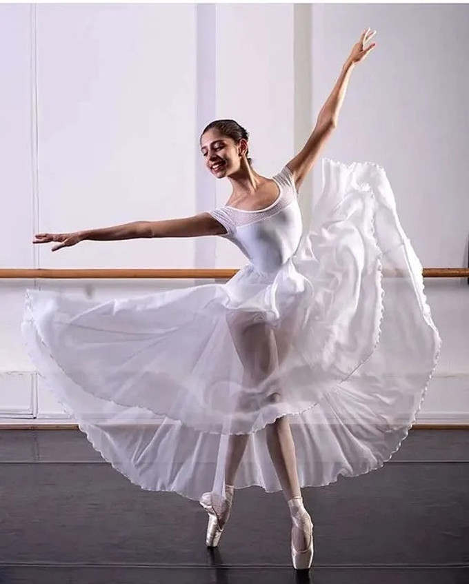 Genç balerin Eylül Sıla'nın şüpheli ölümü; ebeveynleri emniyete götürüldü! - Resim : 2