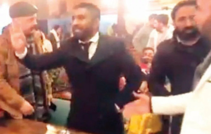 Oturma izni, ehliyet, sahte evlilik... Danışmanlık şirketi kurup yapmadıkları kalmamış - Resim : 3