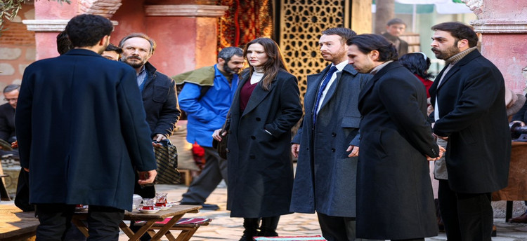 TRT'nin yeni dizisi "Bir Zamanlar İstanbul" göz kamaştırıyor! - Resim : 7