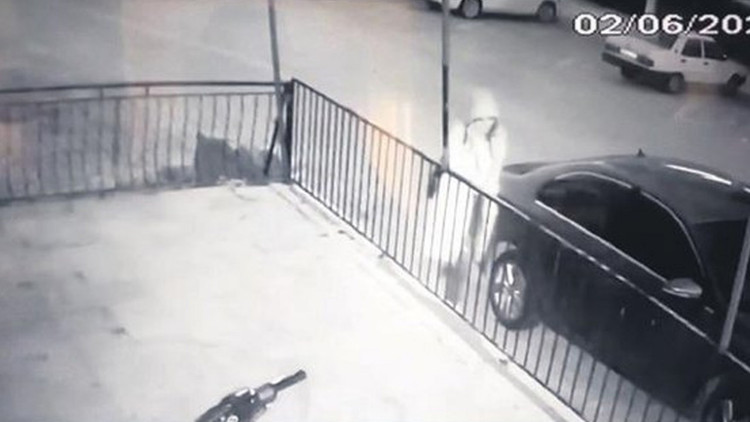 Skandal buluşma! Yasak aşkın görüntüleri ortaya çıktı! - Resim : 2