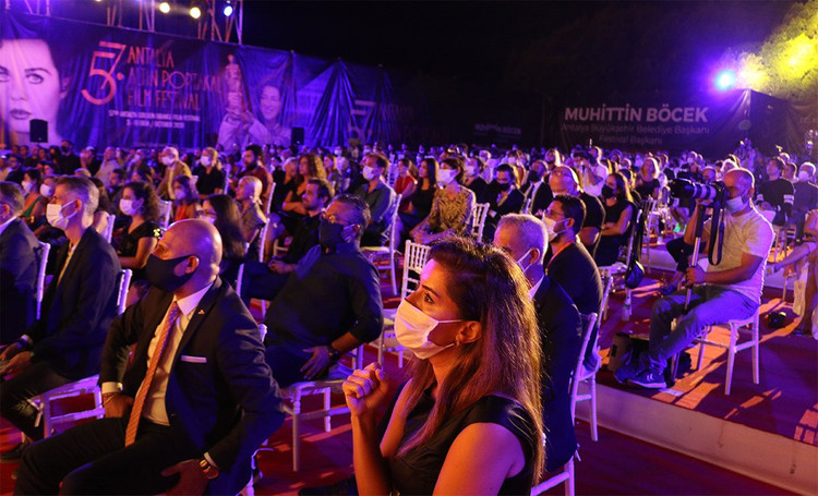 Altın Portakal ödülleri sahiplerini buldu! İşte en iyiler... - Resim : 5