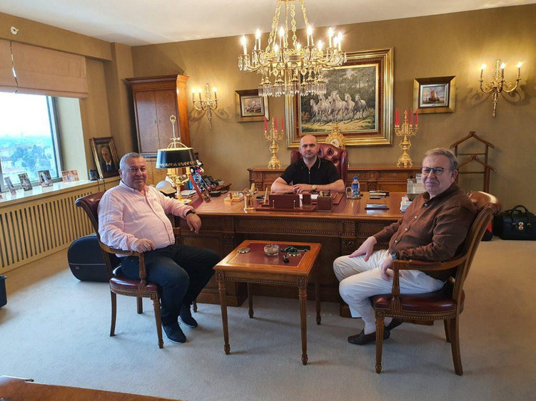 Gazetecilerin ''Zorlu'' seçimi… Varlık mı yoksa yokluk mu? - Resim : 3