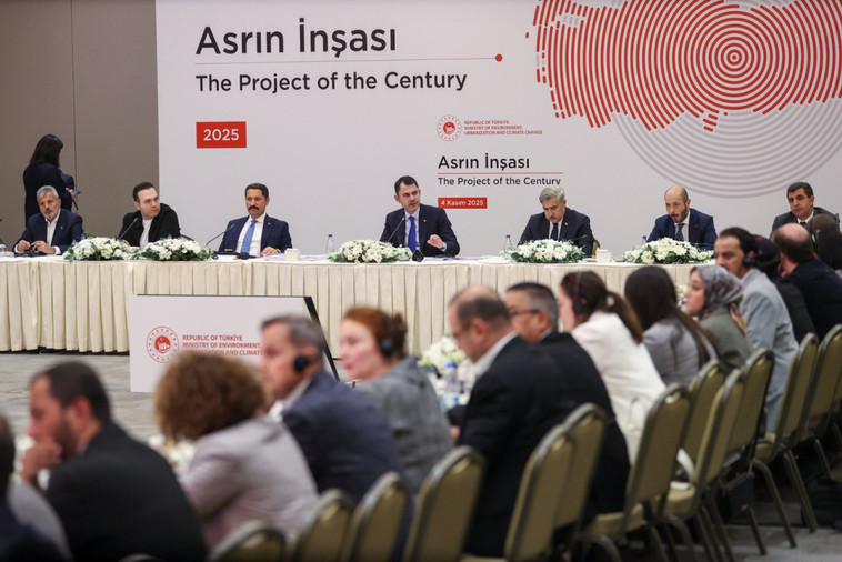 Yabancı gazeteciler deprem bölgesindeki yeniden inşa çalışmalarını inceledi - Resim : 3