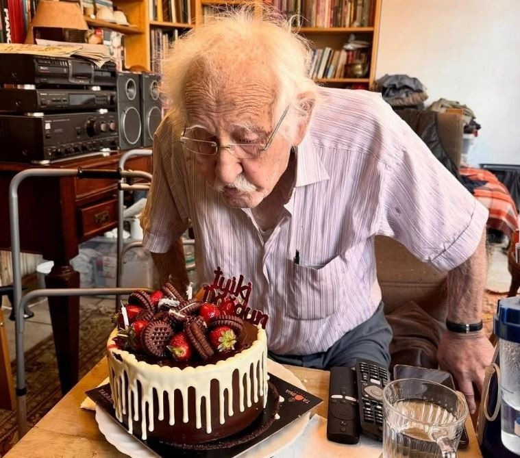 Oyuncu Arif Erkin Güzelbeyoğlu hayatını kaybetti - Resim : 1