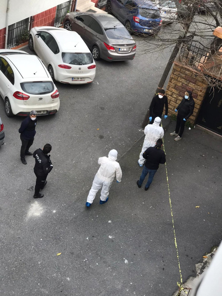 Esra Elönü'nün babası umre dönüşü hayatını kaybetti! Koronavirüs şüphesi! - Resim : 1