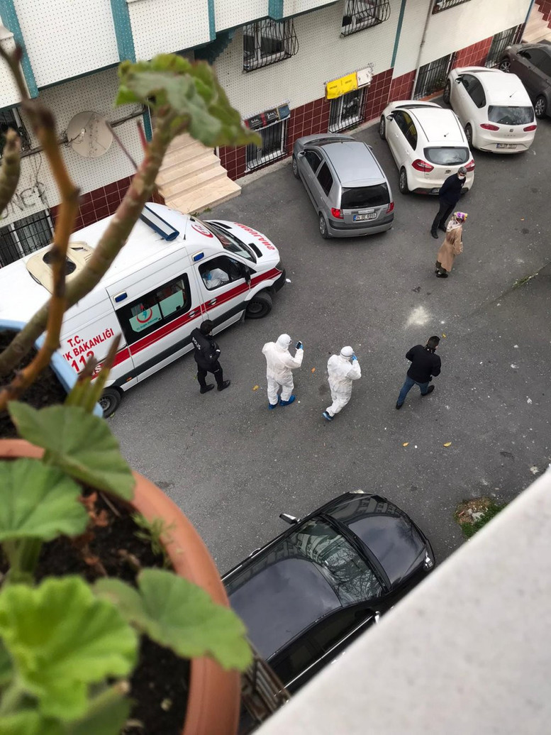 Esra Elönü'nün babası umre dönüşü hayatını kaybetti! Koronavirüs şüphesi! - Resim : 2