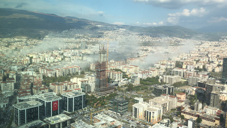 İzmir’de 6.6 şiddetinde korkutan deprem! İstanbul’da da hissedildi! - Resim : 1