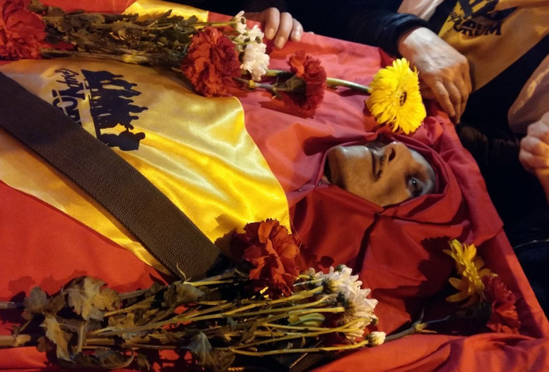 İbrahim Gökçek'in cenazesinde olaylar çıktı - Resim : 2