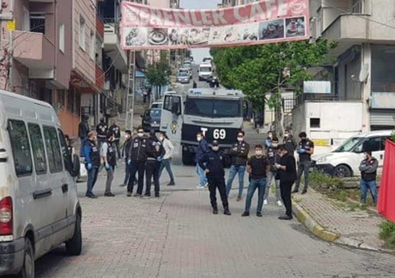 İbrahim Gökçek'in cenazesinde olaylar çıktı - Resim : 3