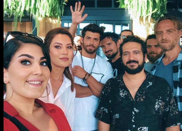 Bay Yanlış dizisinin yapımcısından veda mesajı! - Resim : 1