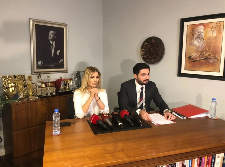 Songül Karlı ağlayarak anlattı! 'Bir ekmeğe muhtaç kaldım' - Resim : 2