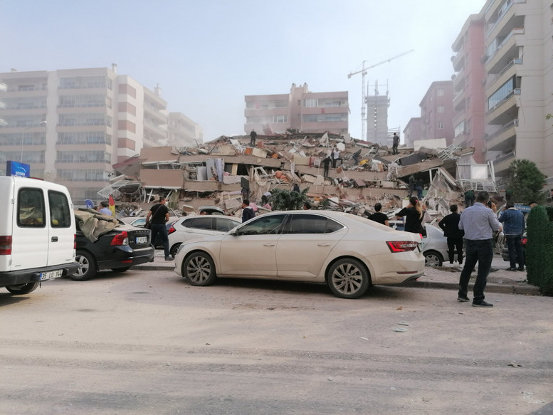 İzmir’de 6.6 şiddetinde korkutan deprem! İstanbul’da da hissedildi! - Resim : 2