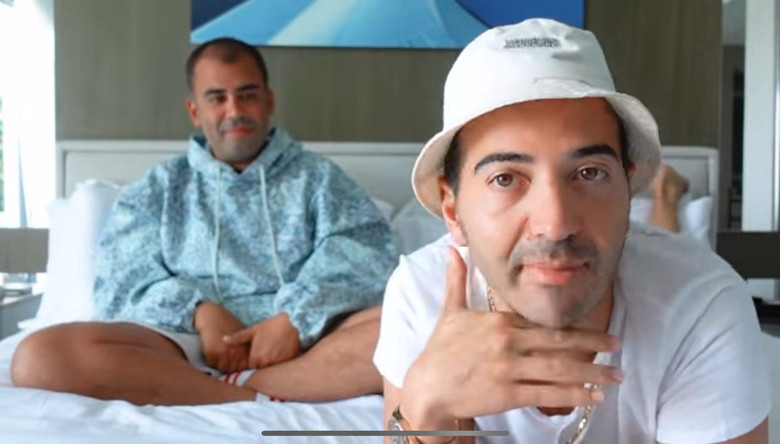 Revna Demir&ouml;ren istedi, Cihanna yazar oldu! Bol reklamlı k&ouml;şe yazıları! - Resim : 4