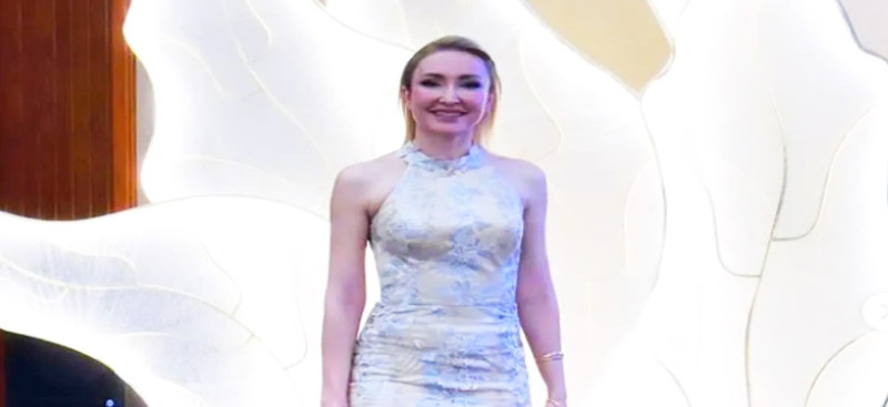 TRT spikerini 'o hareket' işinden etti! - Resim : 1