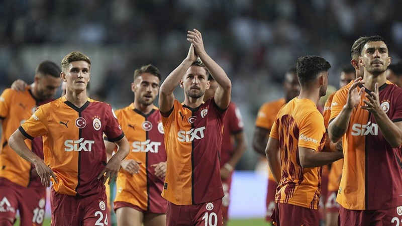 Süper Lig'de dev derbi: Galatasaray ile Fenerbahçe karşı karşıya geliyor; işte muhtemel 11'ler - Resim : 1