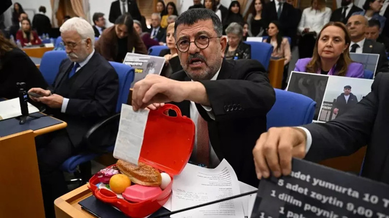 Milli Eğitim Bakanlığı bütçe görüşmelerinde gerginlik: "Sana sıfır veriyorum" - Resim : 1