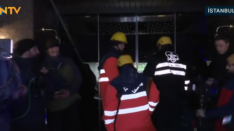 Bebek Otel'in ka&ccedil;ak yapıları yıkılıyor! &Ccedil;ok sayıda ekip otelde - Resim : 3