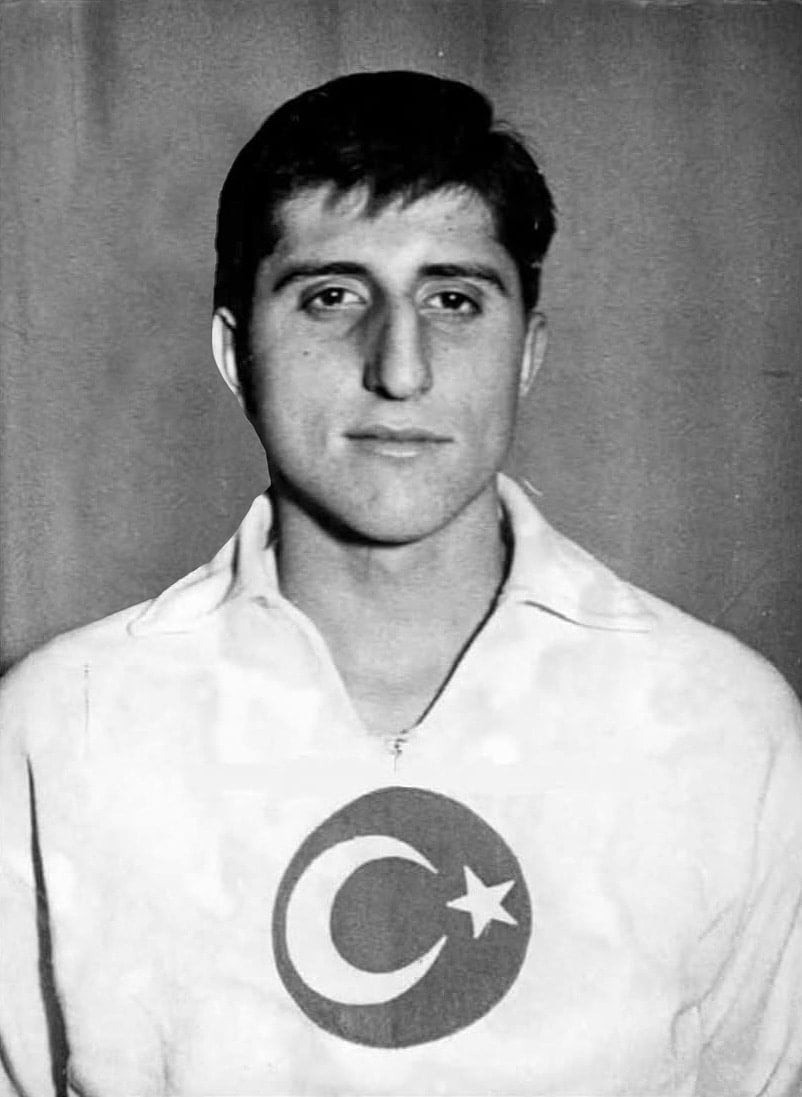 Türkiye'nin ilk ve tek profesör gol kralı Fethi Heper hayatını kaybetti - Resim : 2