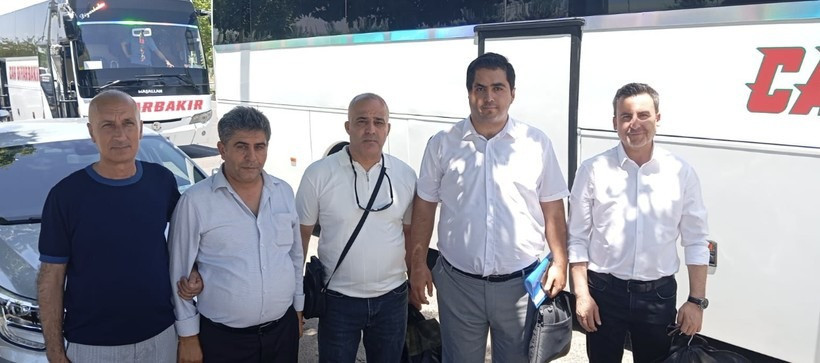 PKK’nın silah bırakma törenine gazetecilerden yoğun ilgi - Resim : 6