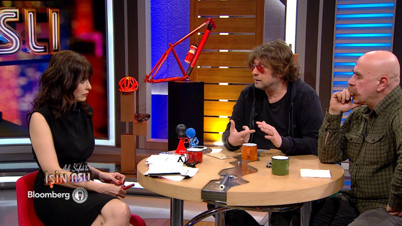 Ezel Akay'dan '9 Kere Leyla' çıkışı: Ben telefondan izlenecek bir film çekmedim - Resim : 1