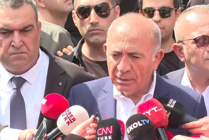 CHP İstanbul İl Başkanlığı'nda gergin anlar! Gürsel Tekin polis eşliğinde binaya girdi - Resim : 6