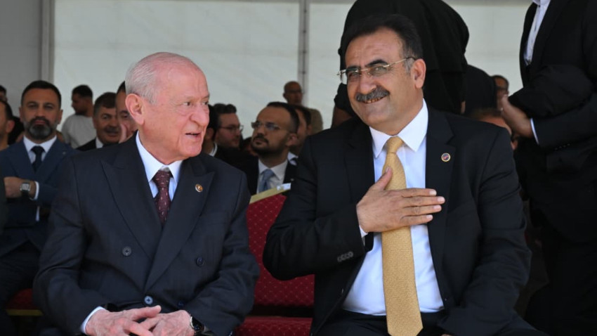 Malazgirt'te Bahçeli'ye sürpriz 'teşekkür'!
