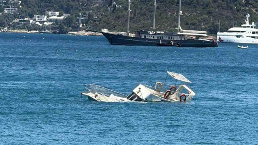 Bodrum'da 10 metrelik tekne suya gömüldü