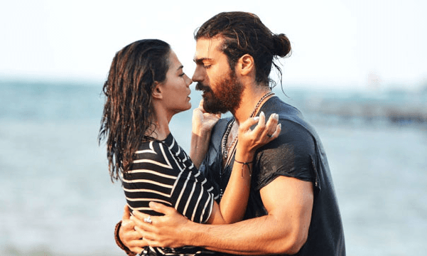 Erkenci Kuş'un yıldızları fena yakalanmıştı! Can Yaman'dan aşk açıklaması! - Sayfa 10