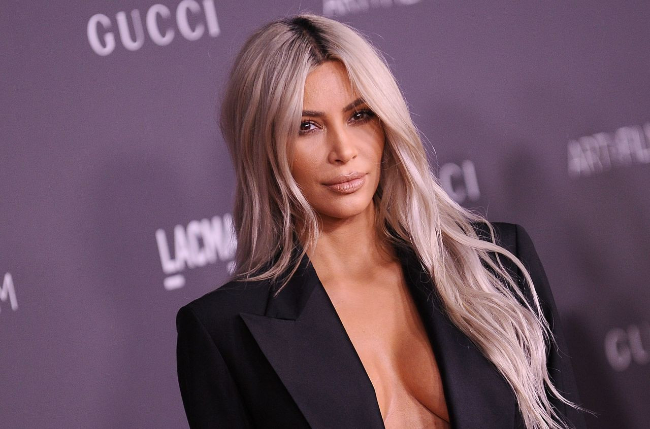 Kim Kardashian'dan şaşırtıcı itiraf: 'İlkinde uyuşturucu etkisi altındaydım' - Sayfa 39