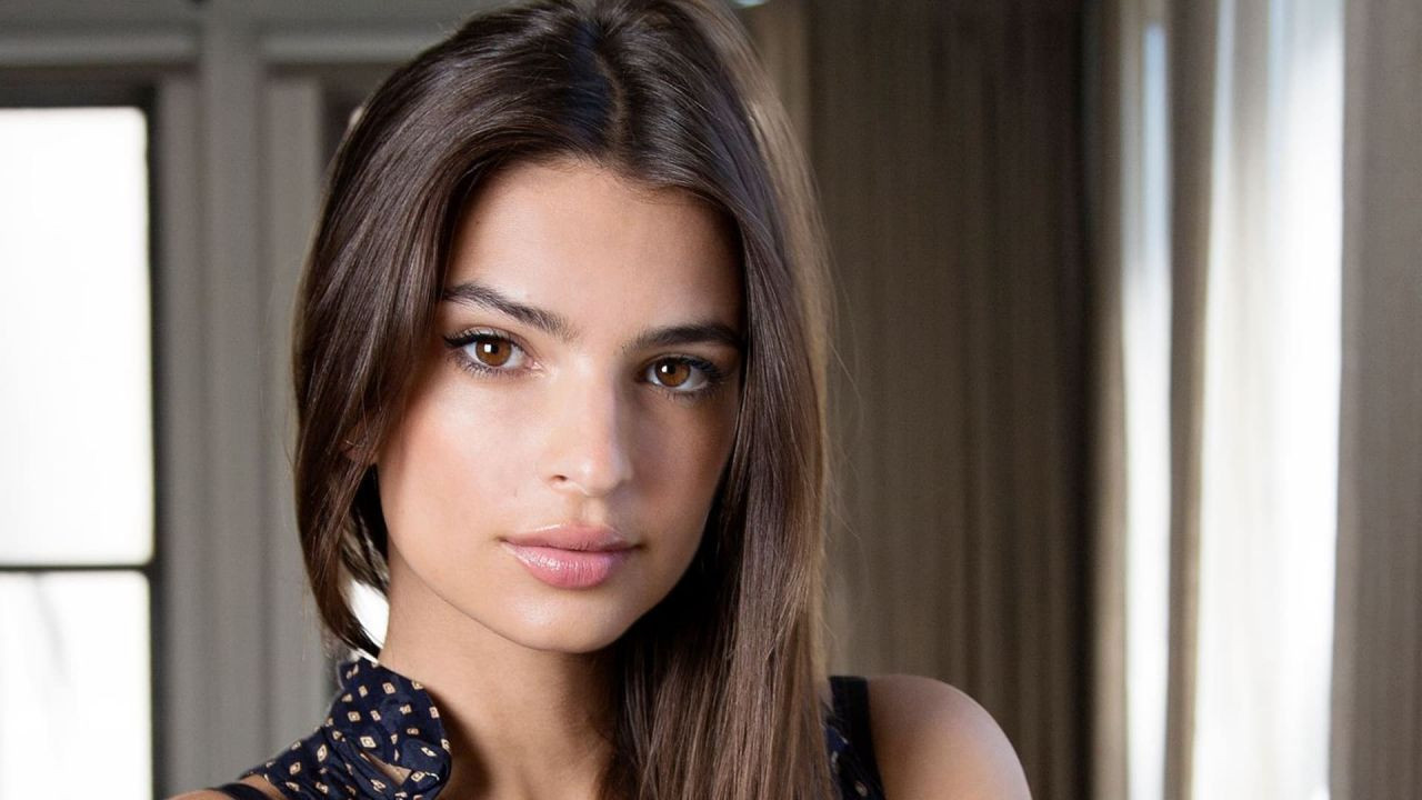 Emiliy Ratajkowski seksi paylaşımıyla dikkat çekti - Sayfa 22