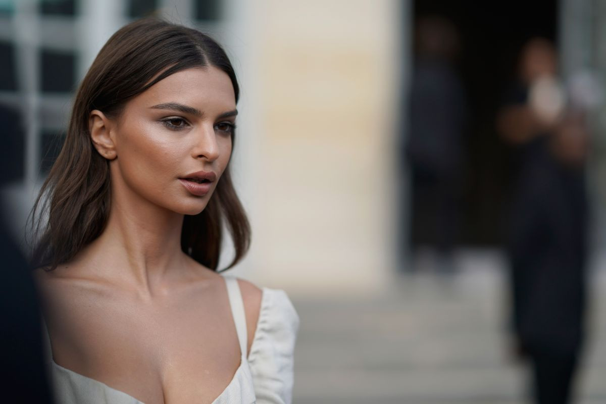 Emiliy Ratajkowski seksi paylaşımıyla dikkat çekti - Sayfa 27