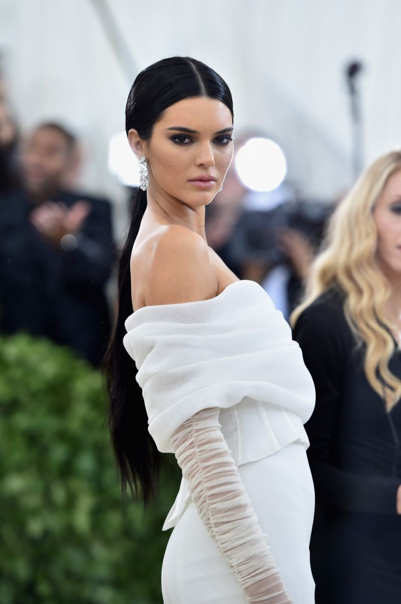 Türk ünlüden Kendall Jenner'a aşk mektubu! 'Ölüm bizi ayırıncaya dek...' - Sayfa 13