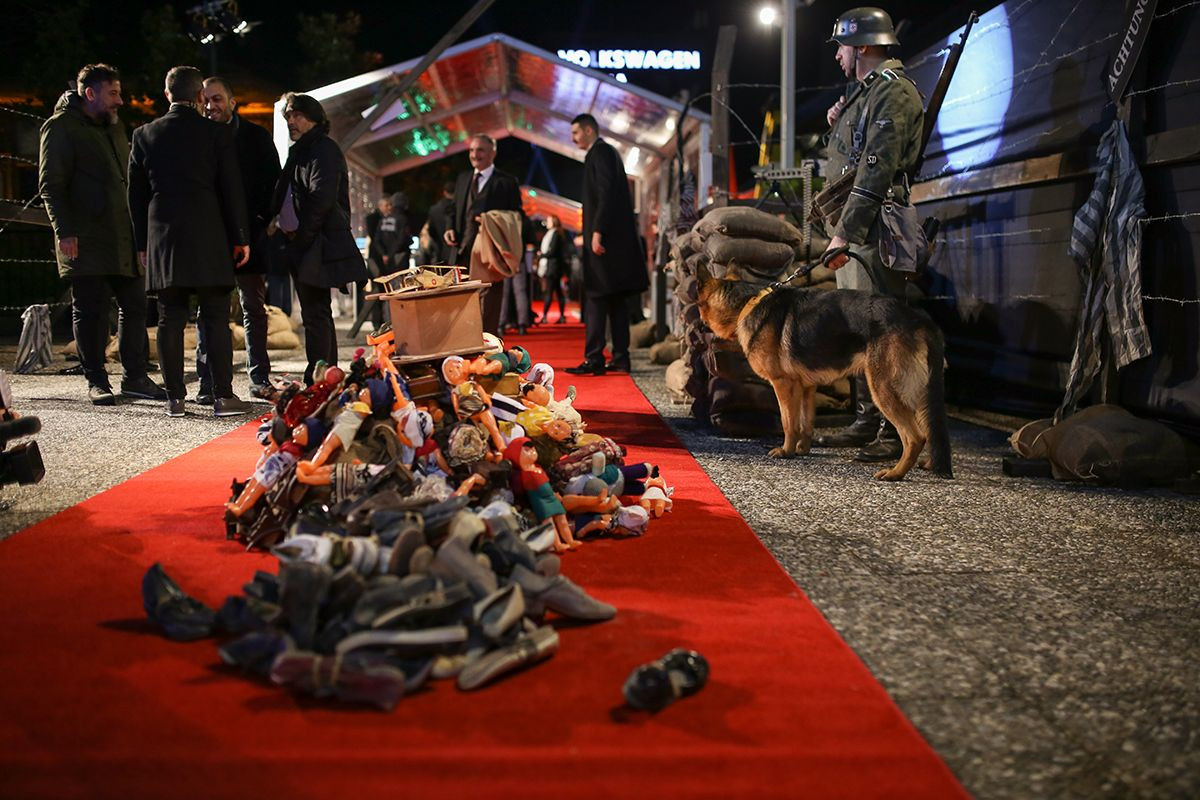 Çiçero filminin galasına yoğun ilgi! - Sayfa 28