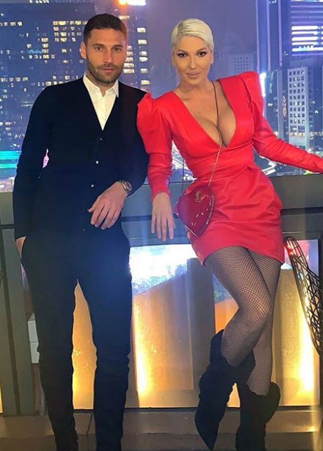 Skandal çift Dusko Tosic ile Jelena Karleusa aşk tatilinde! - Sayfa 1