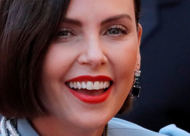 91. Oscar Ödül Töreni'nde Charlize Theron sürprizi! Kırmızı halıya damga vurdu - Sayfa 5