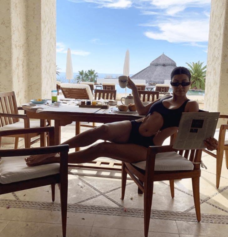 Kourtney Kardashian’dan 'Çıplaklık' dersi - Sayfa 9