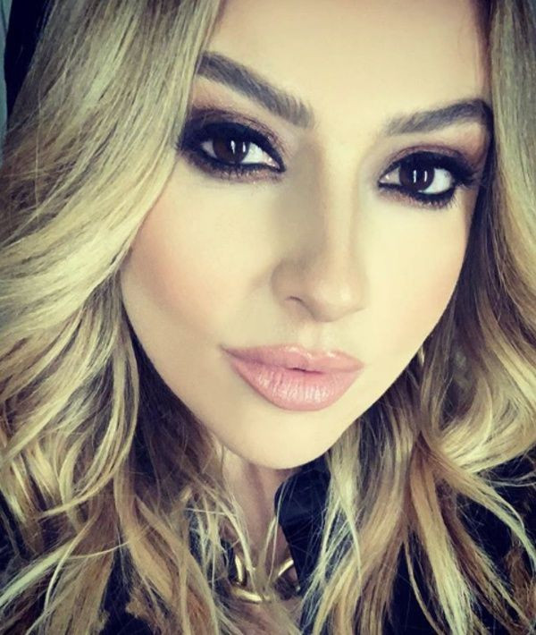 Hadise, göğüs dekolteli pozlarıyla Instagram'da şov yaptı! - Sayfa 10