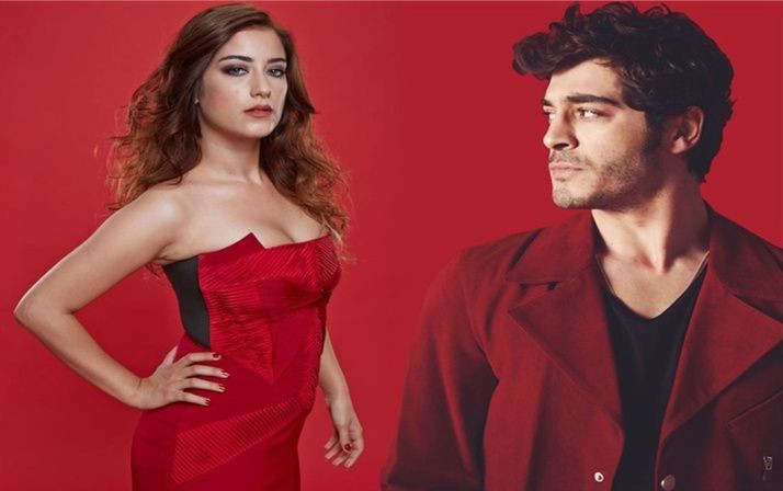 Bizim Hikaye bitti gerginlik bitmedi! Hazal Kaya ve Burak Deniz birbirlerini sildi - Sayfa 1