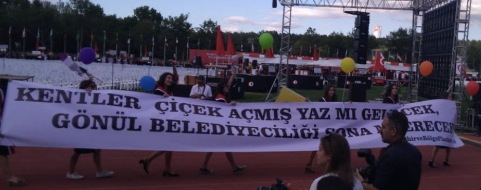 ODTÜ yasak dinlemedi İmamoğlu pankartı açtı! - Sayfa 24