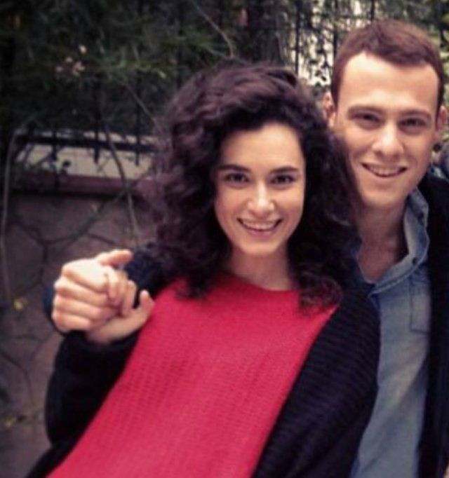 Show TV'de skandal! Cinayet haberinde Hande Doğandemir ve Kerem Bürsin'in fotoğrafı kullanıldı! - Sayfa 1