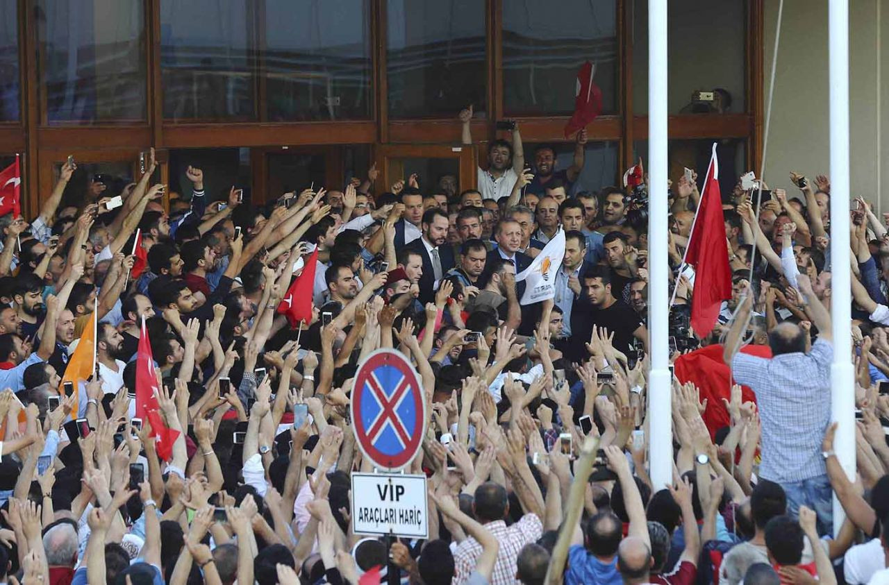 'O’ gecenin çarpıcı kareleri Meclis’te! - Sayfa 7