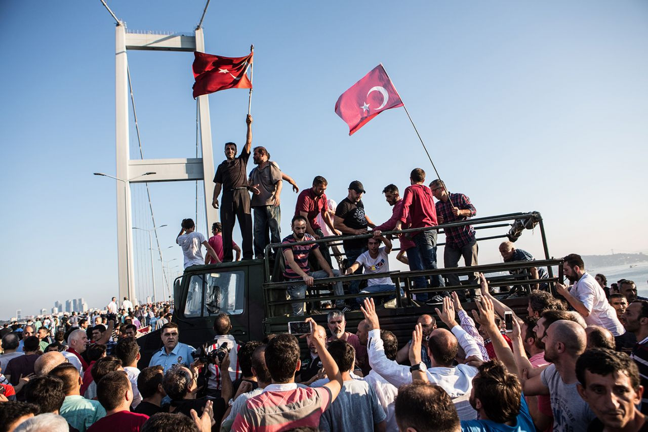 'O’ gecenin çarpıcı kareleri Meclis’te! - Sayfa 8